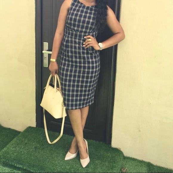 Checked Bodycon Dress - Picture 5 of 11